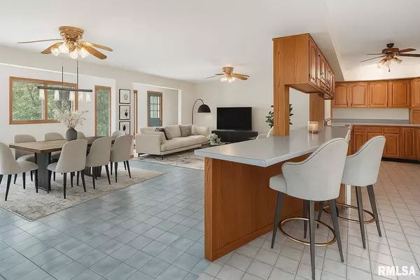 Colona, IL 61241-9093,9554 ROCK RIVER VIEW