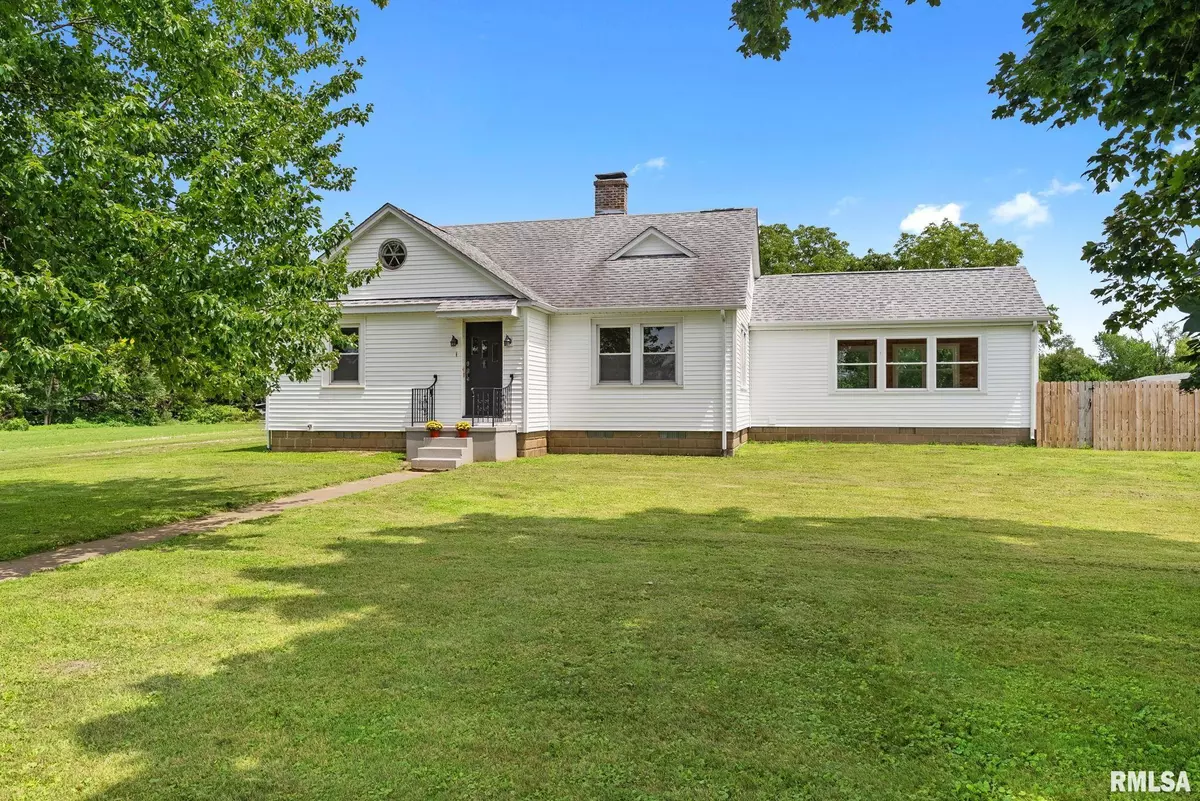 East Moline, IL 61244,4418 11TH ST