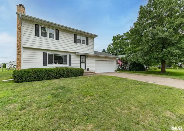 Camanche, IA 52730,322 15TH PL
