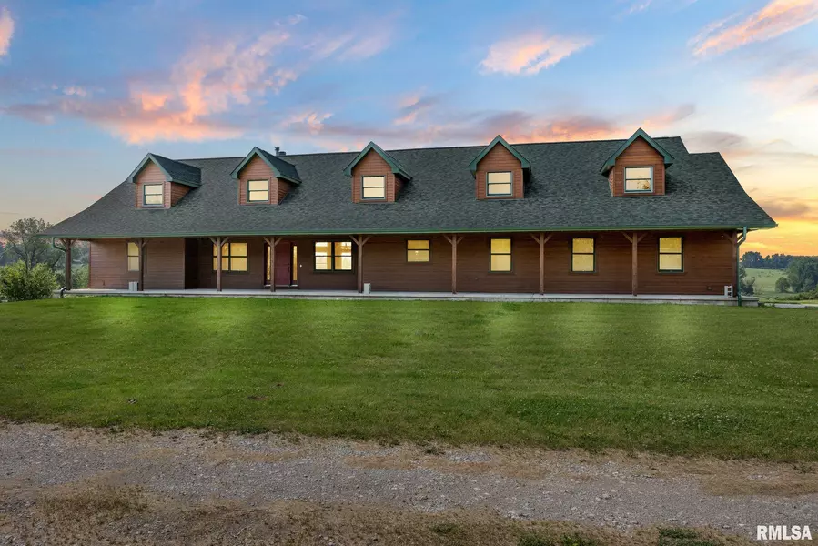 660 GARFIELD RD, West Branch, IA 52358