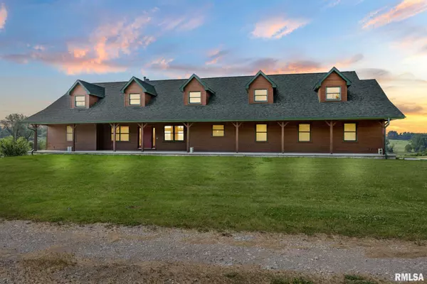660 GARFIELD RD, West Branch, IA 52358