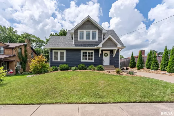 1718 SPRING ST, Davenport, IA 52803