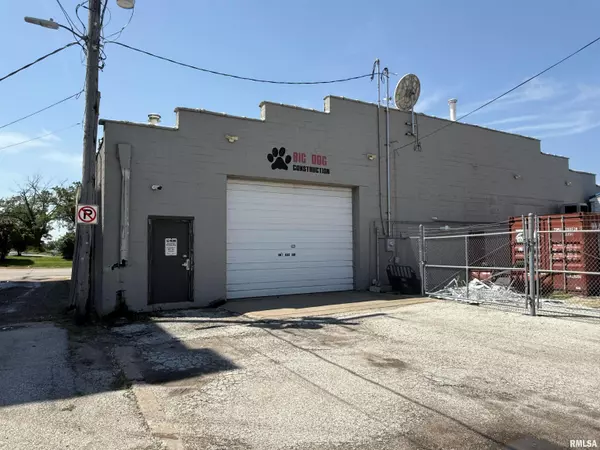Davenport, IA 52802,724 W 2ND ST