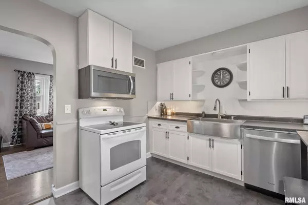 Davenport, IA 52804,1547 W COLUMBIA AVE