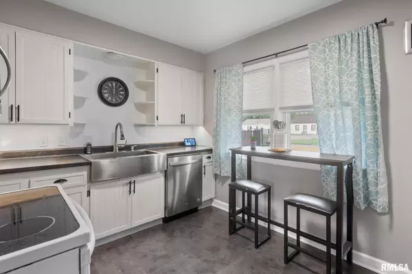 Davenport, IA 52804,1547 W COLUMBIA AVE