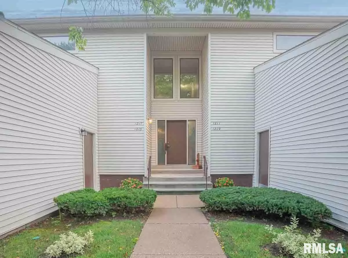 Moline, IL 61265,1215 35TH Street Drive