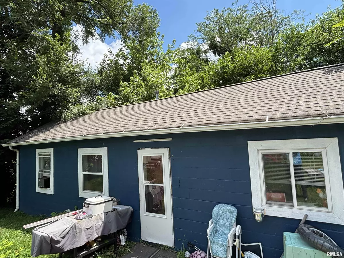 Milan, IL 61264,1417 - 1419 E 1ST ST