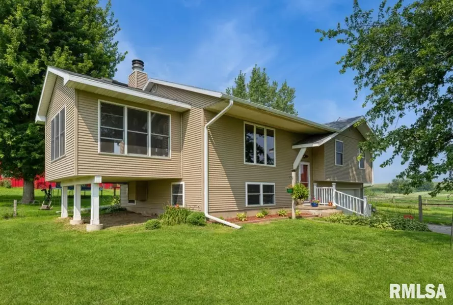 3918 210TH ST, Clinton, IA 52732