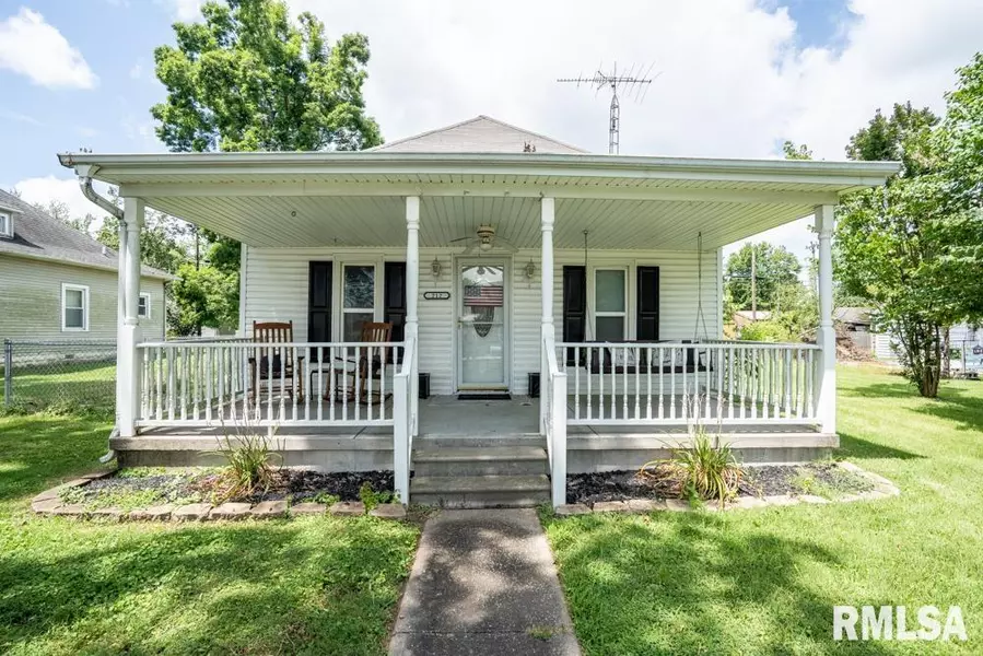 212 BROADWAY, Goreville, IL 62939