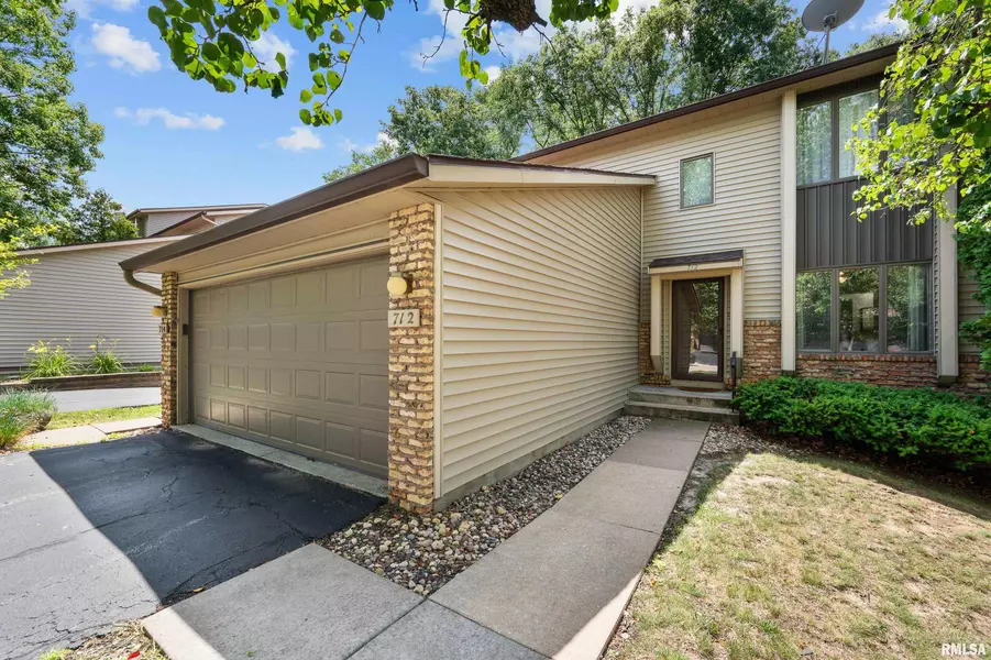 712 51ST AVE, East Moline, IL 61244