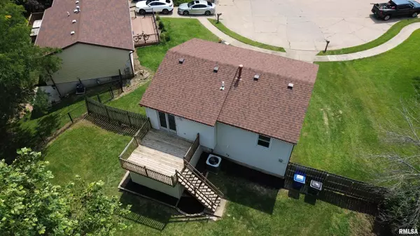 Davenport, IA 52804,1505 MEADOWBROOK CT