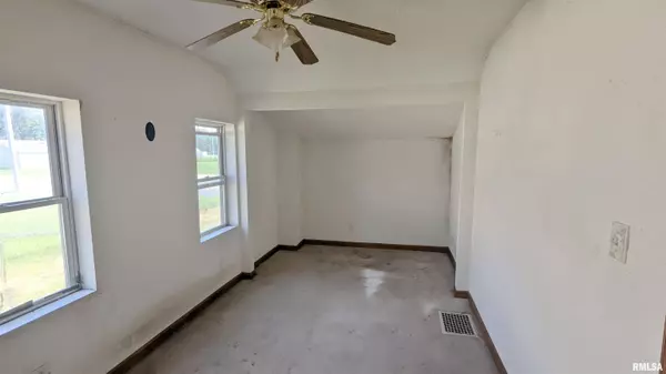 Colona, IL 61241,525 MAPLE ST