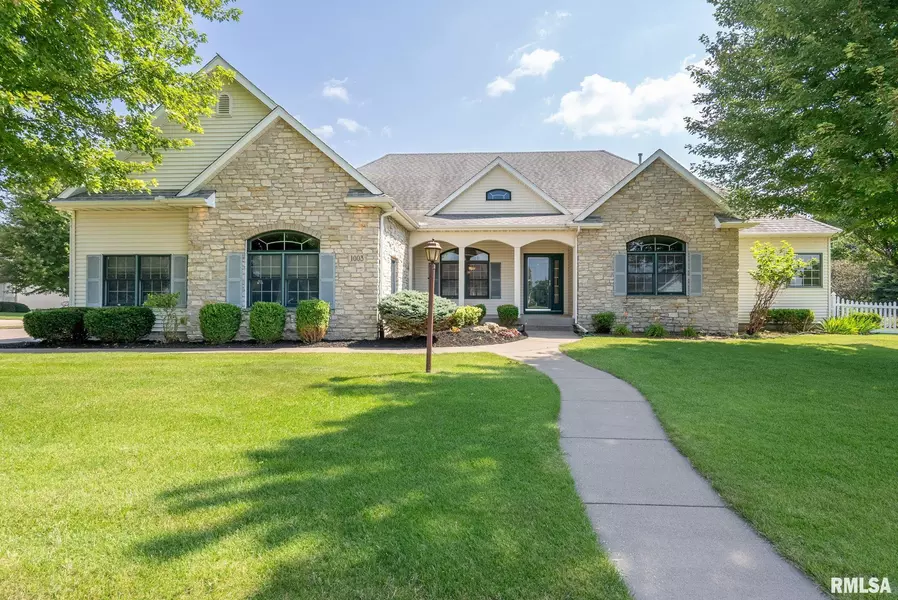 1003 W SPRING ST, Eldridge, IA 52748