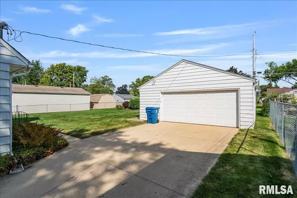 East Moline, IL 61244-3114,563 33RD AVE