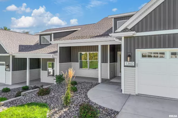 1360 Heights CT, Bettendorf, IA 52722