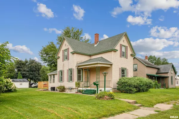 Davenport, IA 52802,3711 PEARL AVE