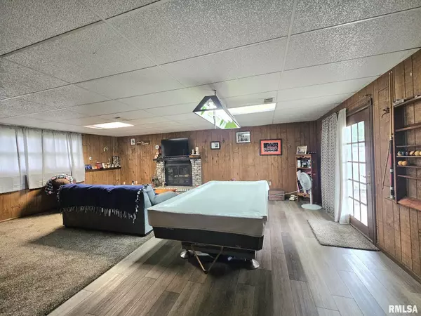 Muscatine, IA 52761,5602 REYNOLDS AVE