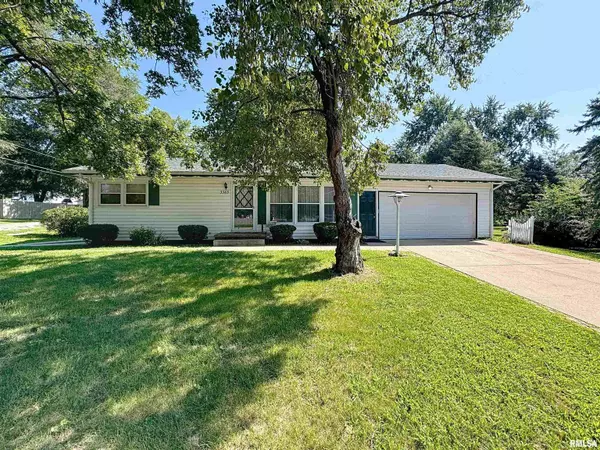 3365 MOENCKS RD, Bettendorf, IA 52722-5605