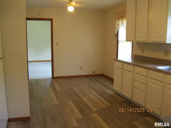 Clinton, IA 52732,1015 BUELL AVE