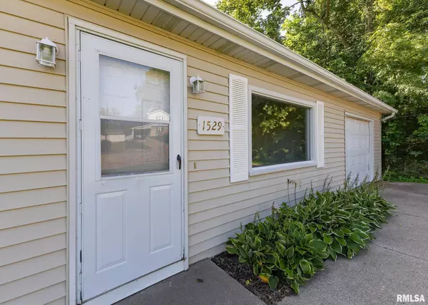 Clinton, IA 52732,1529 N 8TH ST