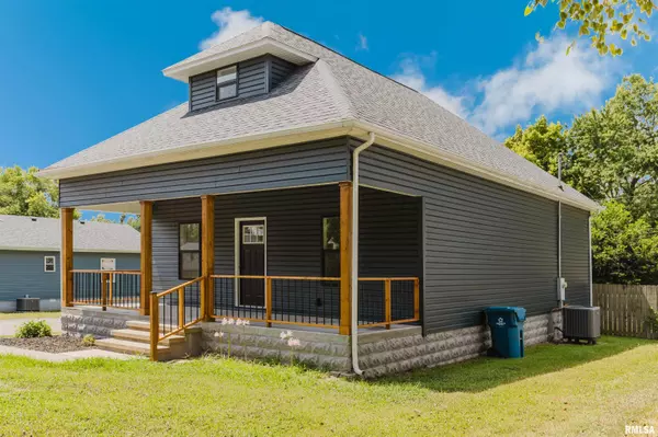 Johnston City, IL 62951,1504 GRAND AVE