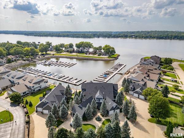 126 9TH ST, Hampton, IL 61256
