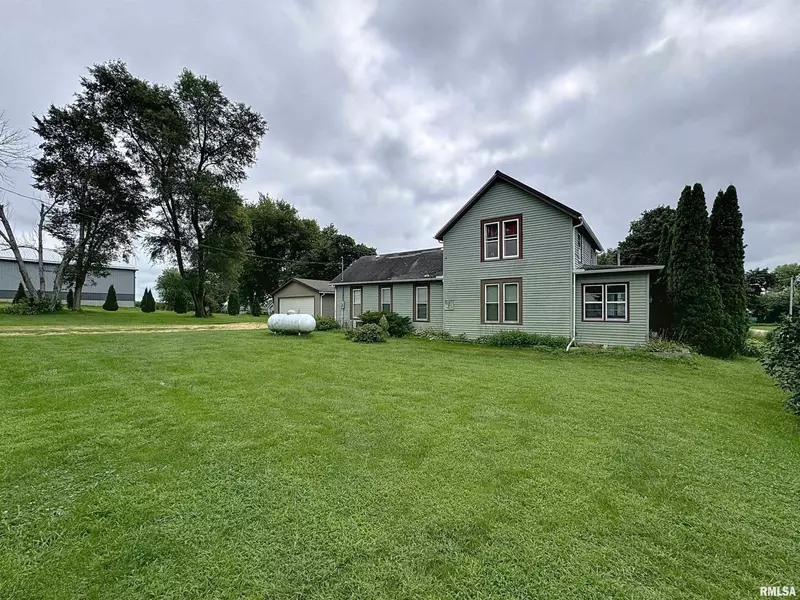 2513 335TH AVE, De Witt, IA 52742-9222