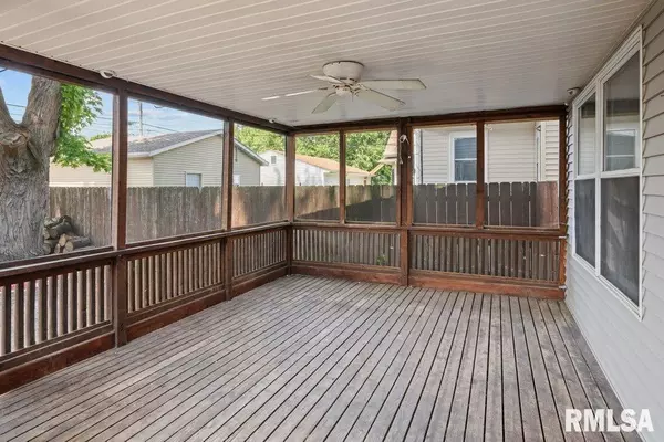 Moline, IL 61265,1913 3RD ST