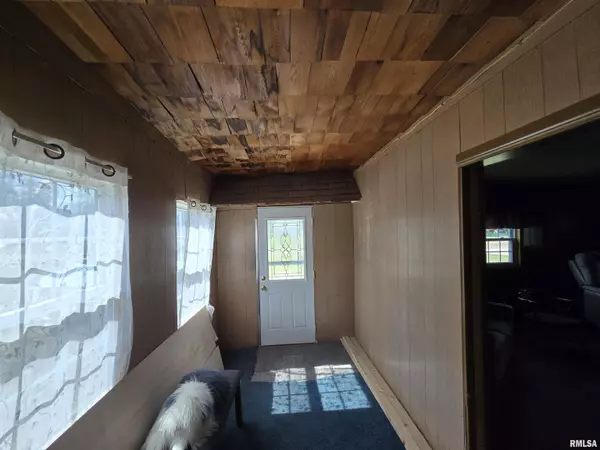 Mt Sterling, IL 62353,305 W NORTH ST