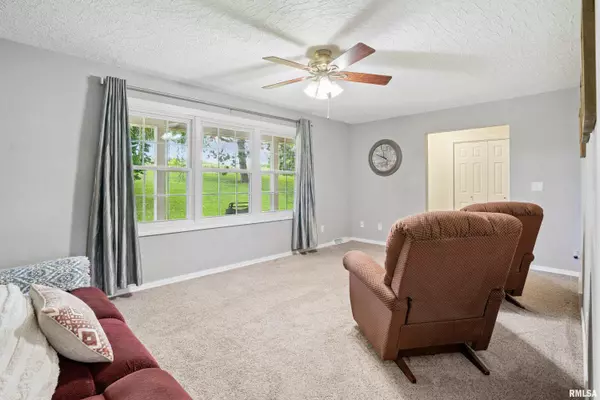 Andalusia, IL 61232,8528 101ST Street West