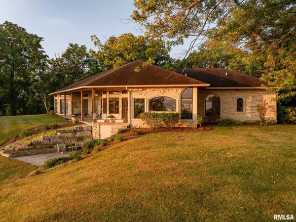 Le Claire, IA 52753,28176 226TH ST