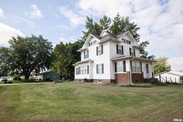 409 W 3RD AVE, Woodhull, IL 61490