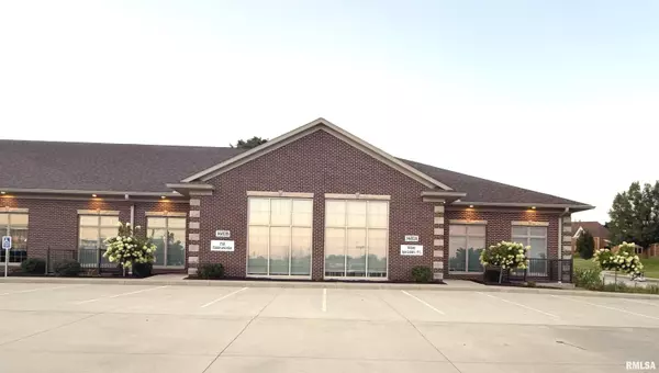3676 UTICA RIDGE RD, Bettendorf, IL 52722