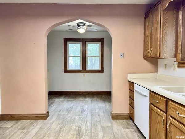 Clinton, IA 52732,1013 N 2ND ST