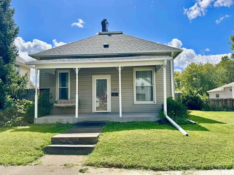 1514 E 5TH ST, Muscatine, IA 52761