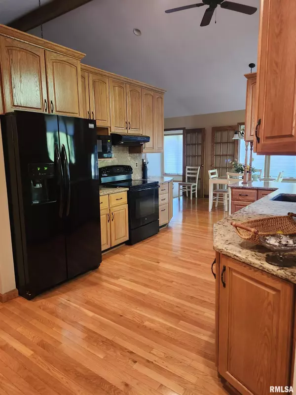 Quincy, IL 62305,709 Birdie LN