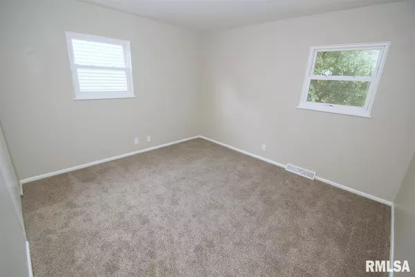 Bettendorf, IA 52722,3516 CENTRAL AVE