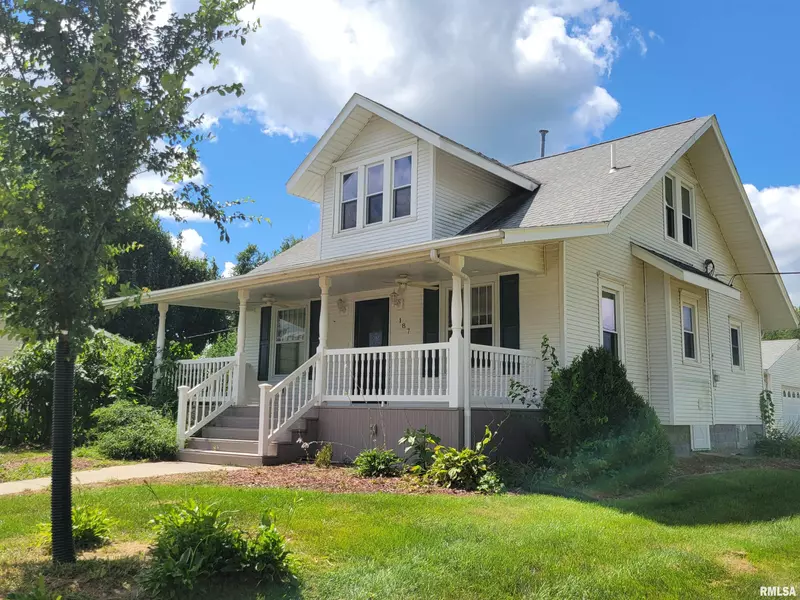 187 3RD ST, Calamus, IA 52729