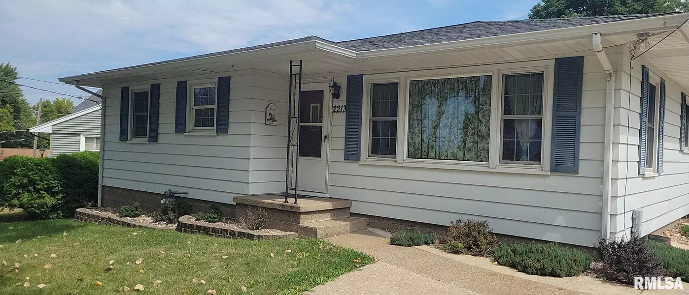 2213 S 14TH ST, Clinton, IA 52732