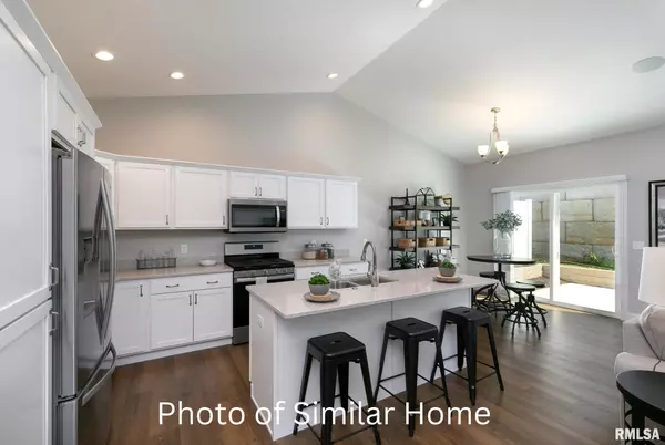 Le Claire, IA 52753,35 FRANK CT