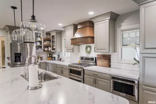 Mendon, IL 62351,1737 N 2250th PL