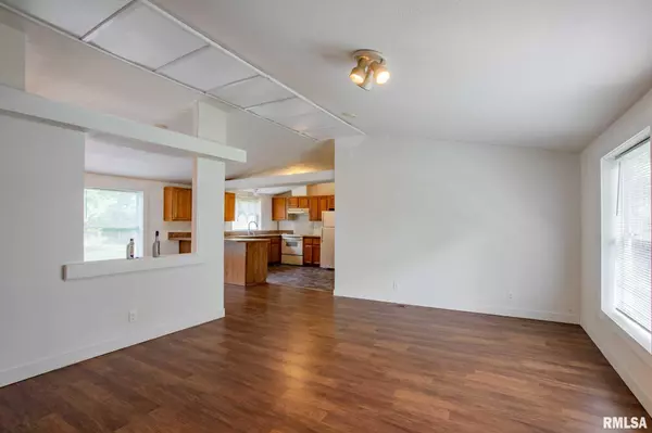 Carterville, IL 62918,124 Merry Acres LN