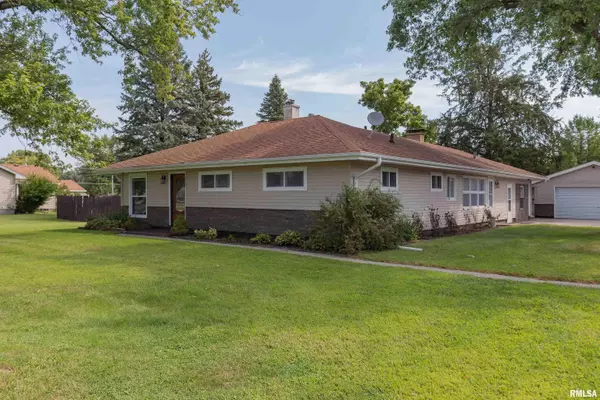 111 E 2ND ST, Coal Valley, IL 61240-9306