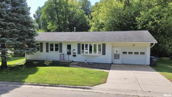 1005 23RD Avenue North, Clinton, IA 52732