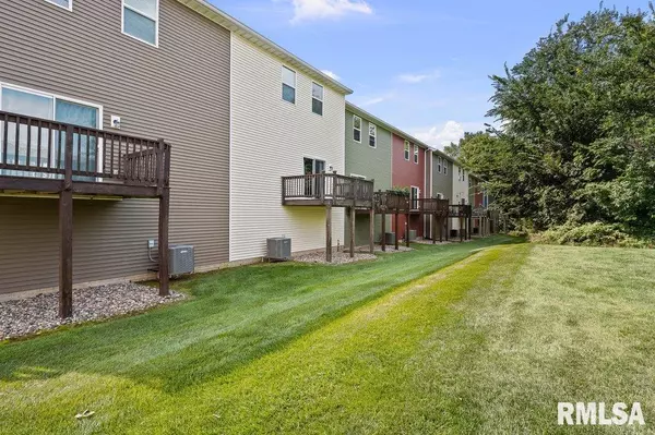 Le Claire, IA 52753,724 COX CT