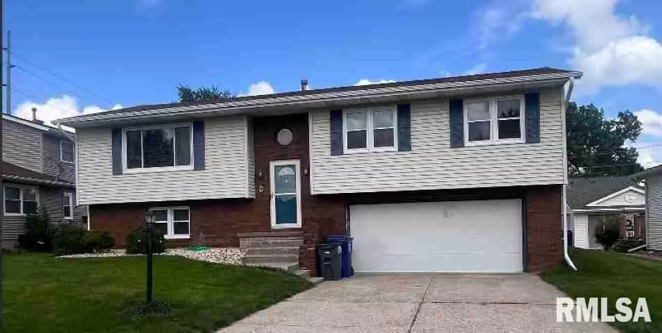 3751 TAM-O-SHANTER DR, Bettendorf, IA 52722