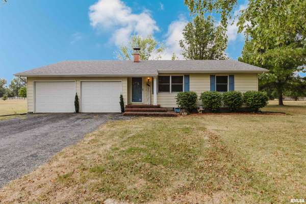 109 PHILLIP RD, Christopher, IL 62822