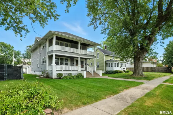 2813 MAIN ST, Davenport, IA 52803