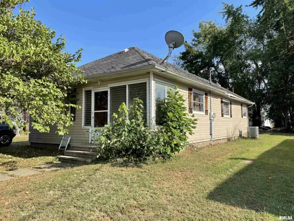 710 E 4TH ST, West Frankfort, IL 62896