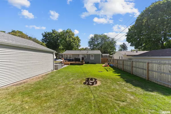 Bettendorf, IA 52722,3530 GREENBRIER DR